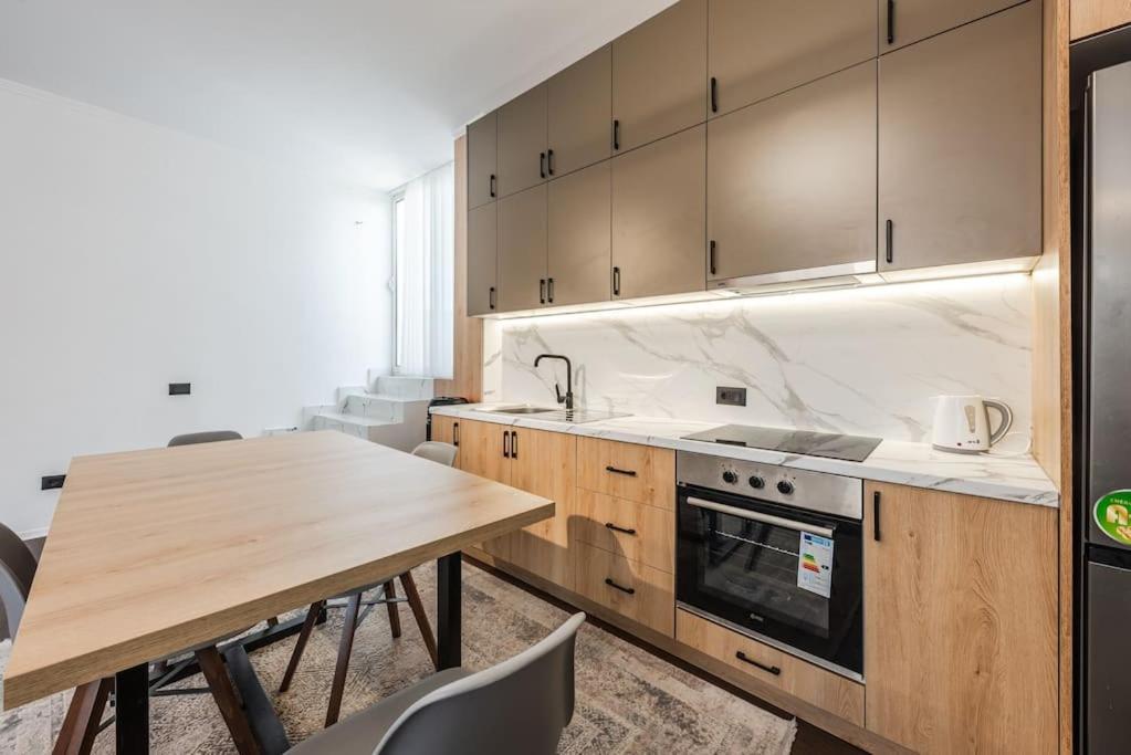 The Center Penthouse By Ps Apartament Durrës