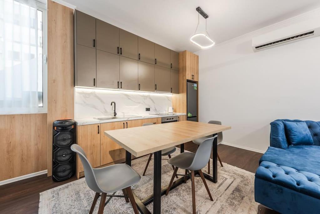 The Center Penthouse By Ps Durrës